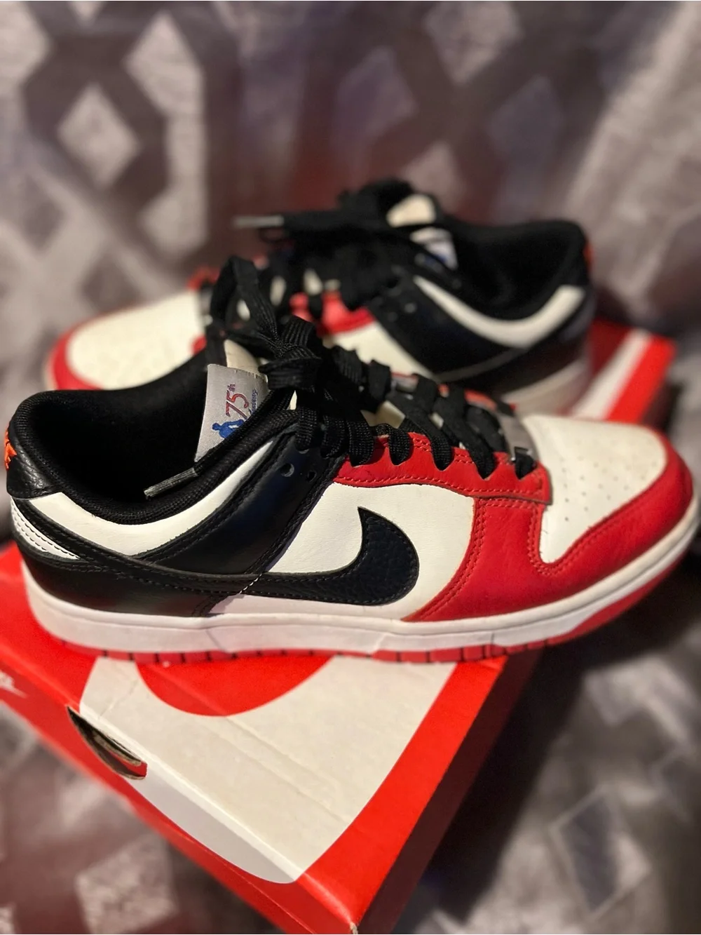 Nike Dunk Low EMB NBA 75th Anniversary Chicago Bulls Sneaker Men 7.5 W 9 Box